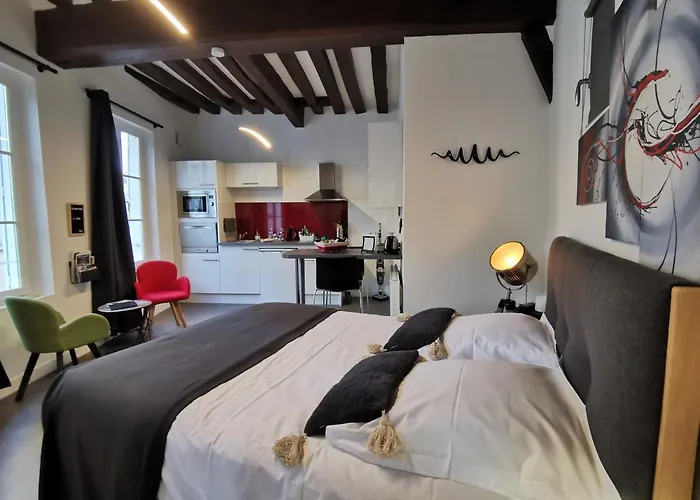 Le Saint-Aignan, Nuits-chartraines, Parking privé, 3 étoiles