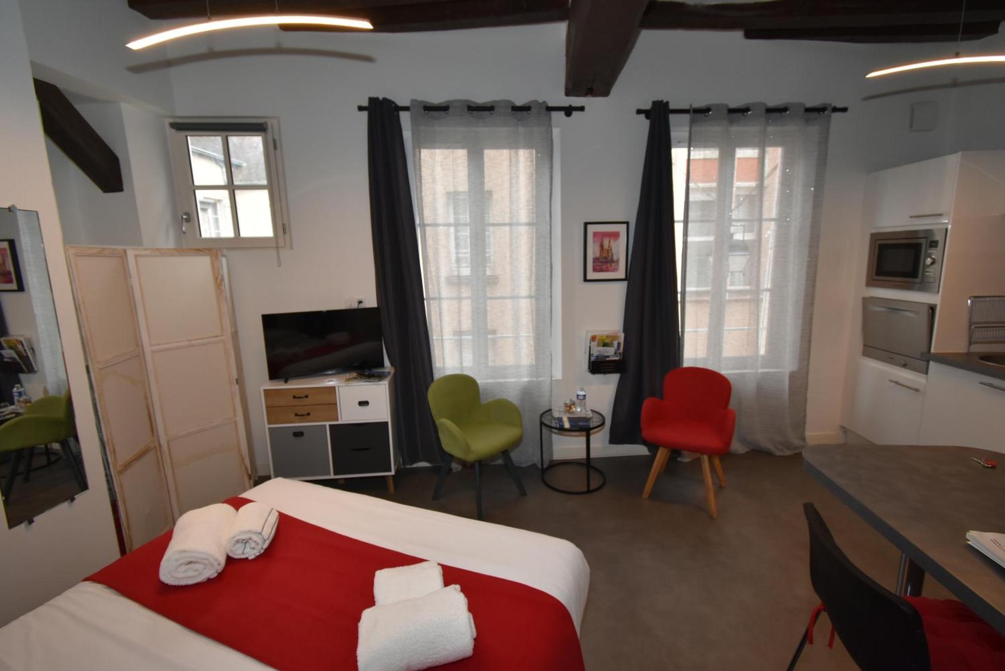 Le Saint-aignan, Nuits-chartraines, Parking Privé, 3 étoiles Chartres