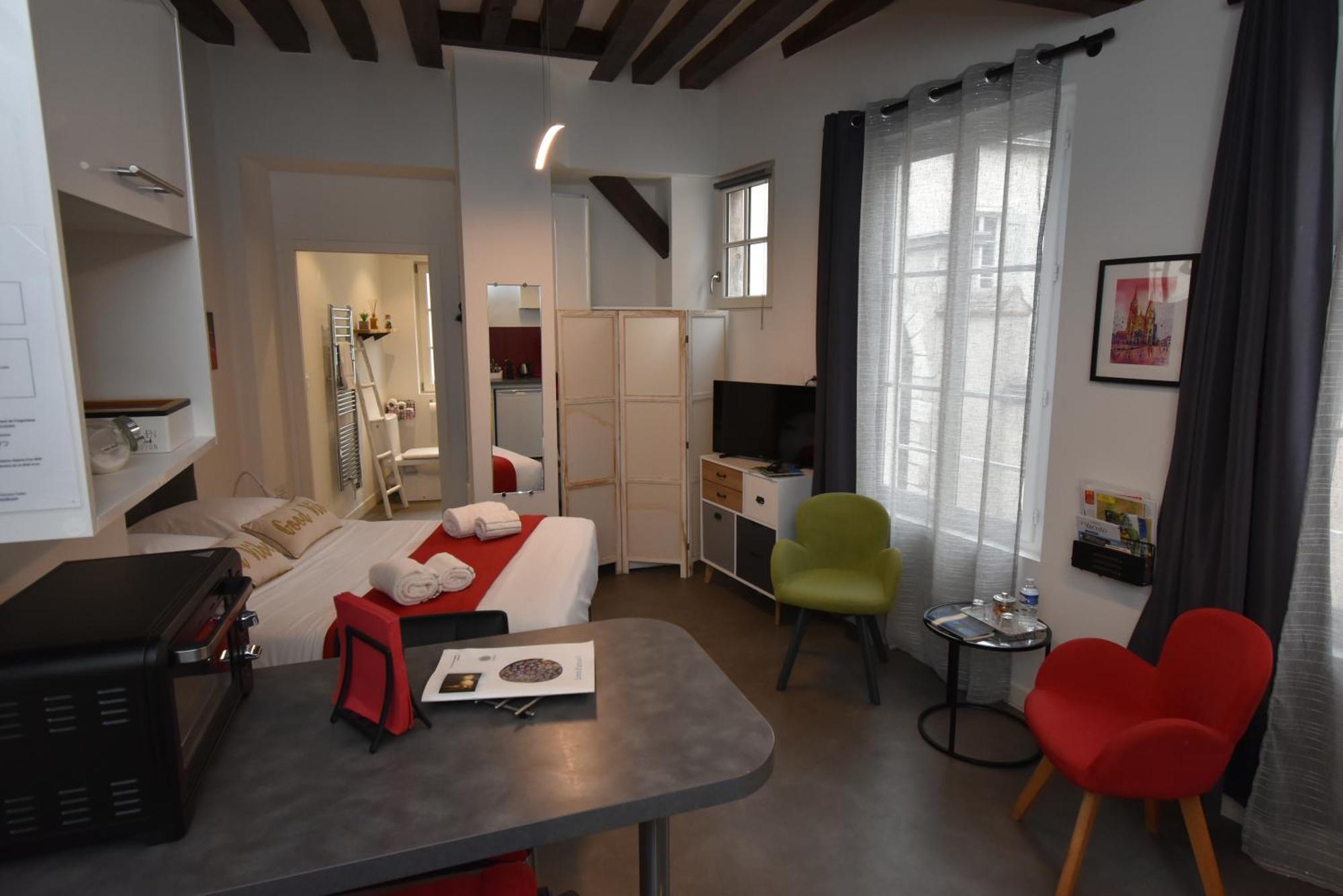 Le Saint-aignan, Nuits-chartraines, Parking Privé, 3 étoiles * Chartres